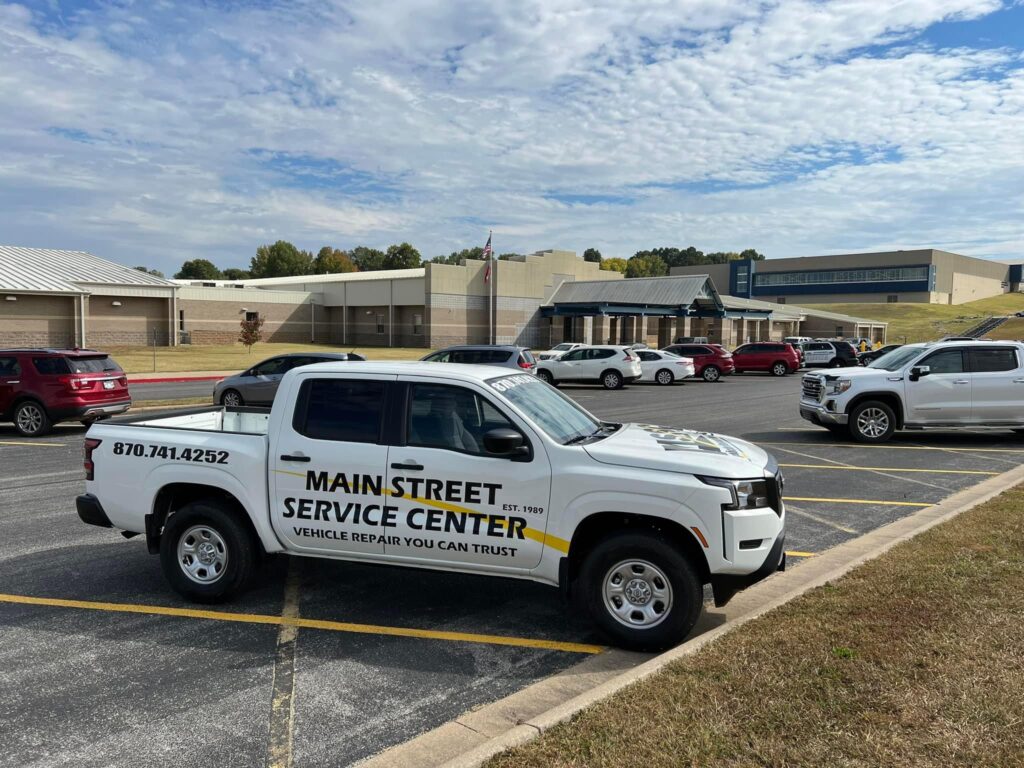 maian street service center truck